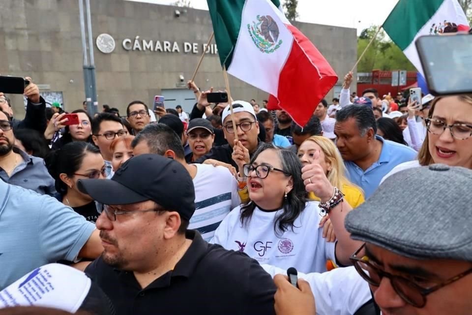 La Ministra Norma Piña, presidenta de la Suprema Corte, acudió el viernes pasado al campamento que trabajadores del Poder Judicial mantienen en torno a San Lázaro.