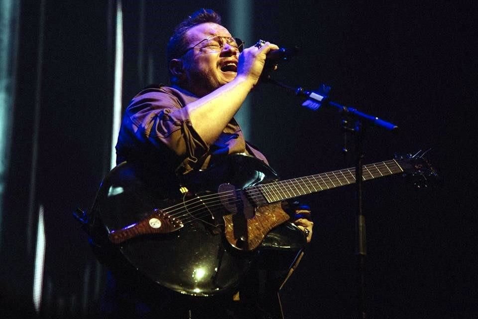 El cantautor Leonel García probó durante un show especial las actualizaciones de sonido e iluminación del renovado Center WTC, de CDMX.