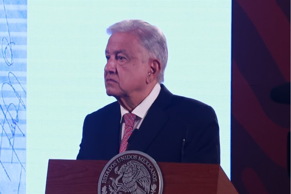 Tras aprobación de reforma judicial, AMLO aconsejó a Ministros de la Corte actuar con responsabilidad y decoro y no seguirse hundiendo.