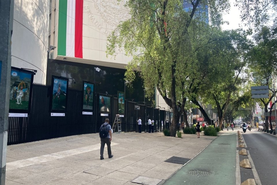 El plantón en el Senado, instalado hace ocho días por trabajadores del Poder Judicial en protesta contra la reforma judicial, también fue levantado durante la noche.