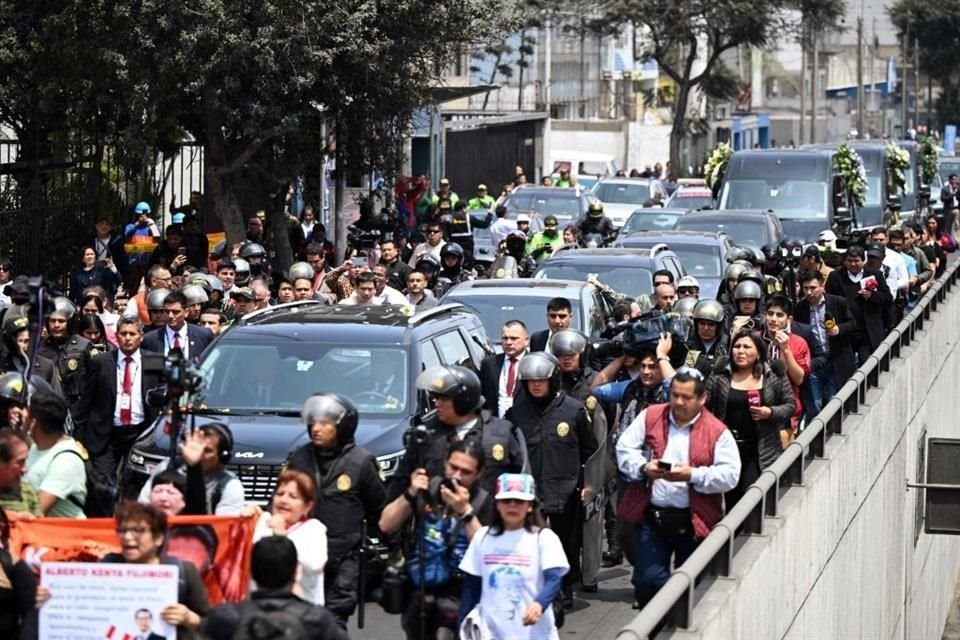 Perú declaró tres días de duelo nacional por la muerte del ex Presidente Alberto Fujimori, y dispuso que se realice un funeral de Estado.