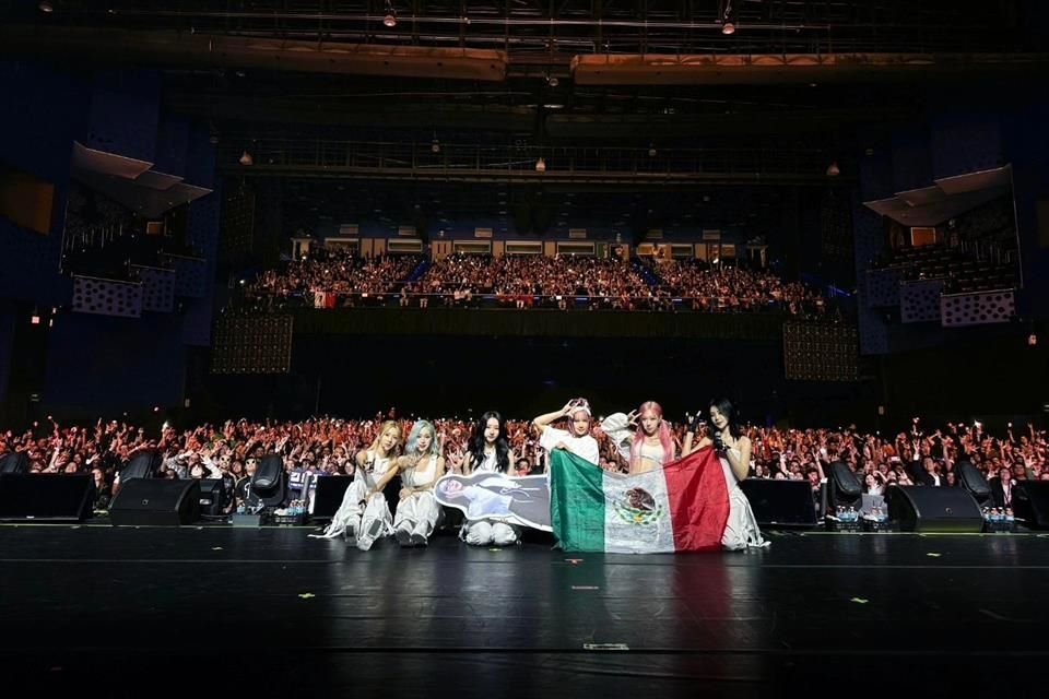 La banda surcoreana Dreamcatcher ofreció una experiencia de música y sueños en el P. Center WTC, como parte de su 'Luck Inside 7 Doors'.