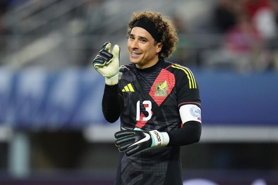 Guillermo Ochoa seguirá trabajando con el sexto Mundial en mente.