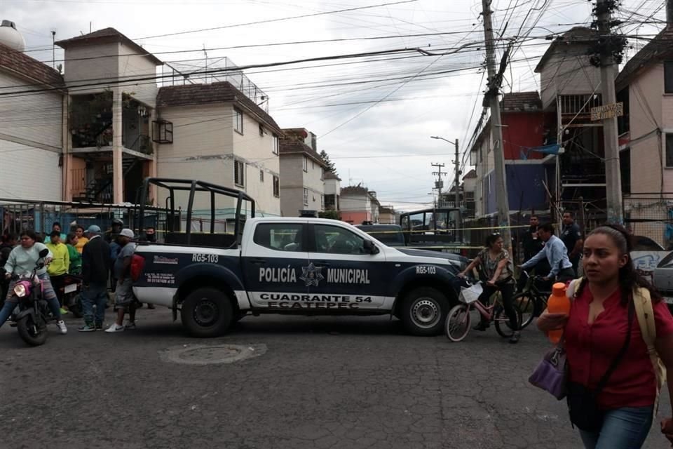 Una persecución y dos enfrentamientos en Ecatepec dejaron como saldo dos muertos y dos heridos.