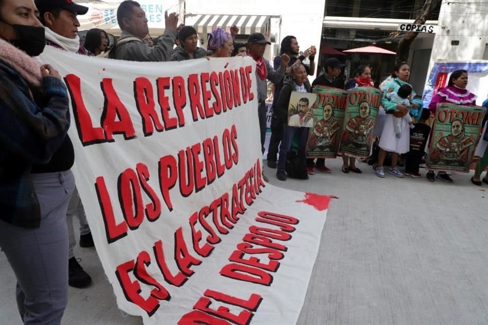 Integrantes de pueblos originarios se manifestaron en la FGJ.