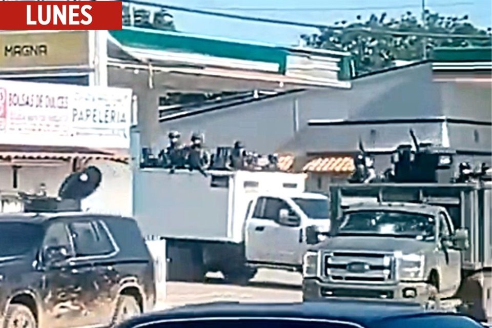 DÍAS SANGRIENTOS. Desde el lunes, Culiacán amaneció con caravanas de criminales, enfrentamientos, quema de vehículos, narcobloqueos y hasta la toma de la autopista a Mazatlán.