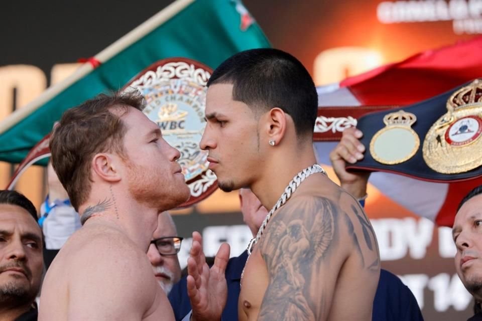 Saúl Álvarez y Edgar Berlanga están listos para darlo todo en el ring este sábado, después de cumplir con el peso establecido en la báscula.