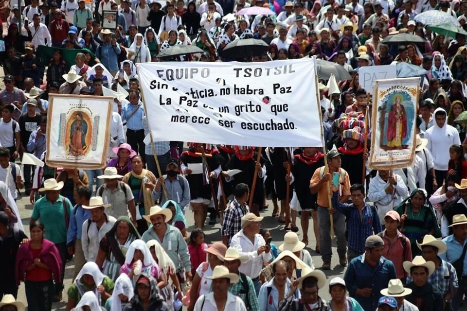 La peregrinación convocó a pueblos indígenas, fieles católicos, iglesias cristianas, familias desplazadas y de víctimas de desaparición forzada.