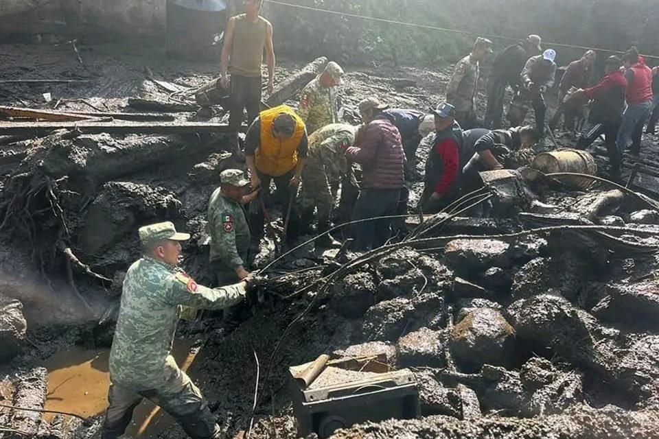 Efectivos del Ejército participaron en las labores.