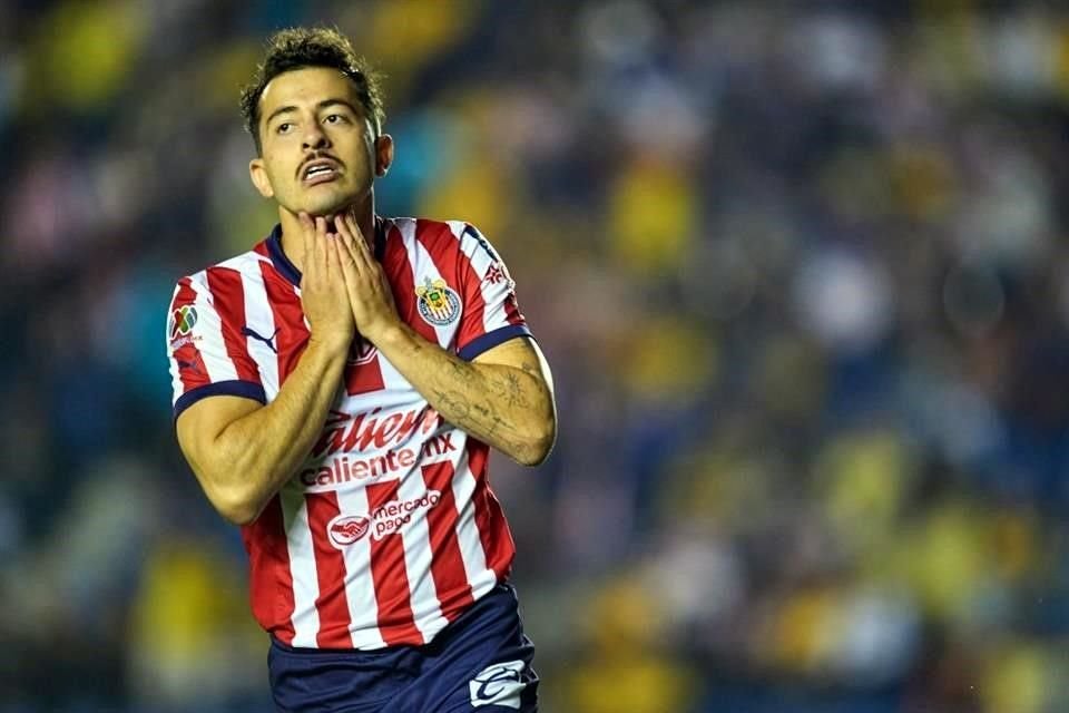 Chivas generó varias oportunidades durante el partido pero no las concretaron en el Clásico Nacional.