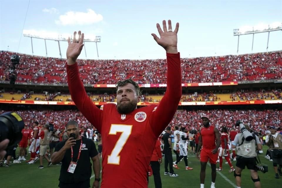 Harrison Butker le dio la victoria a los Chiefs con un gol de campo a 38 segundos del final.