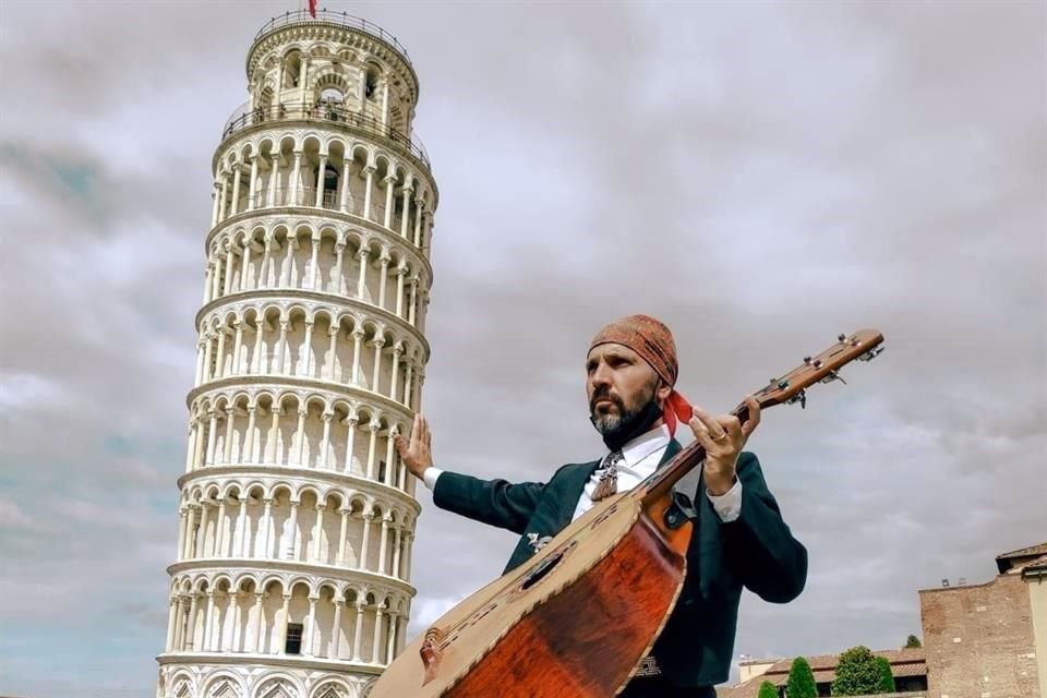 El músico italiano ha llevado el género a diversos puntos de Italia, aquí en Pisa.