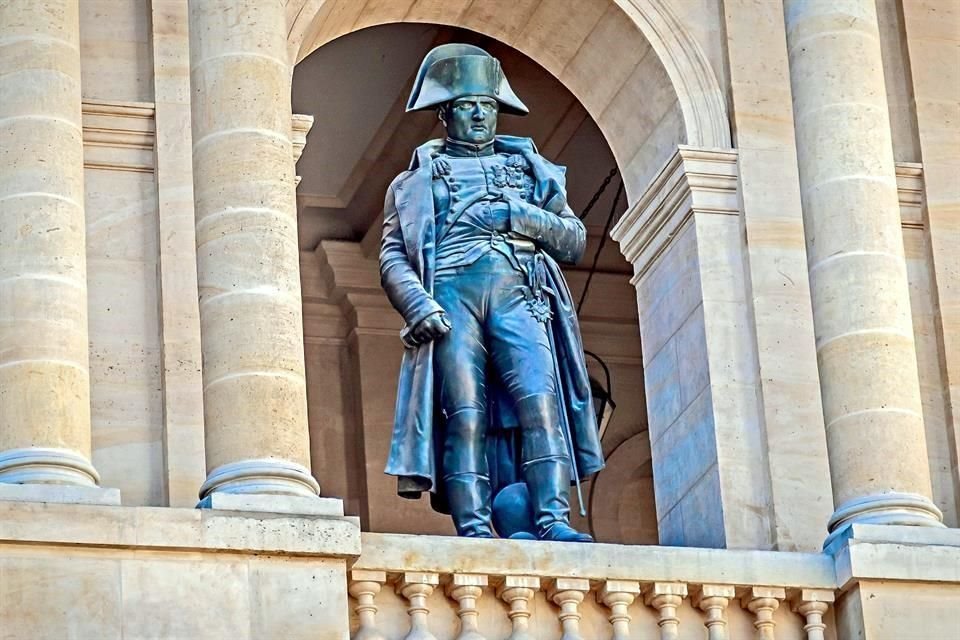 Estatua del emperador francés.