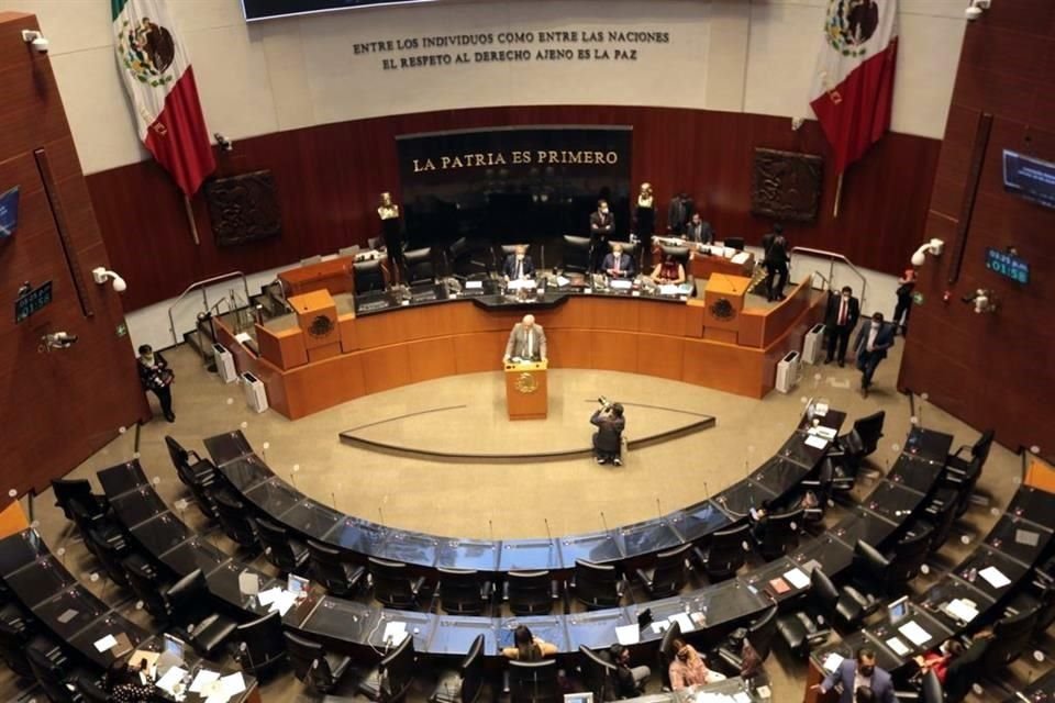 Bancadas del PAN y MC en Senado anunciaron que votarán contra un periodo extraordinario para abordar revocación de mandato propuesta por AMLO.