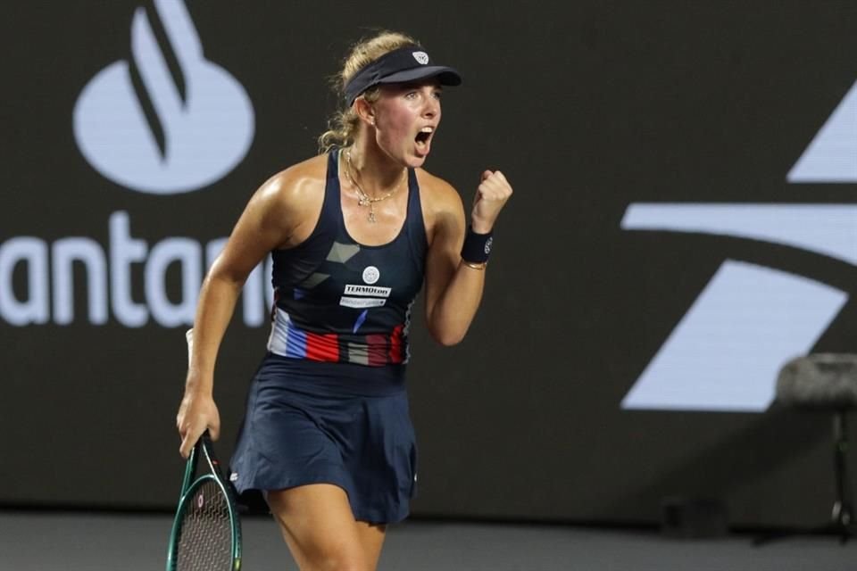 Magdalena Frech conquistó el primer título de su carrera en el Guadalajara Open AKRON WTA 500, al vencer en reñida Final a Olivia Gadecki.