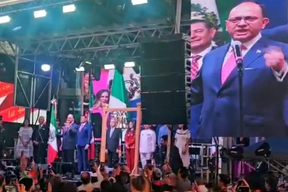 Por primera vez, la comunidad mexicana en Nueva York conmemoró el 214 aniversario de la Independencia de México en Times Square.