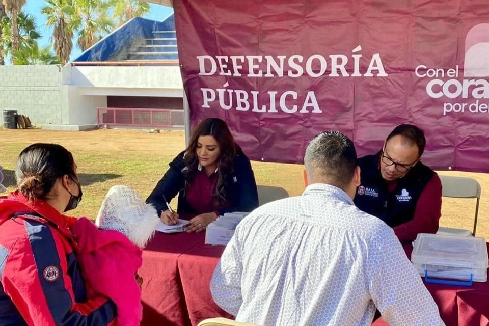 Elevada carga de trabajo y bajos salarios caracterizan la labor de los defensores públicos estatales, de acuerdo con un reporte del Inegi.