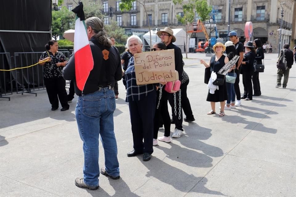 Previo al Grito, algunos asistentes se pronunciaron sobre la reforma al Poder Judicial.