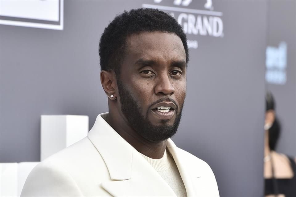 Sean 'Diddy' Combs fue acusado formalmente de tráfico sexual y crimen organizado, según documentos revelados; se declarará inocente.