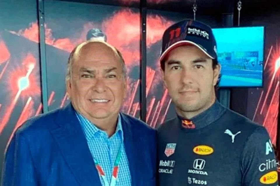 El padre de Checo está mejorando.