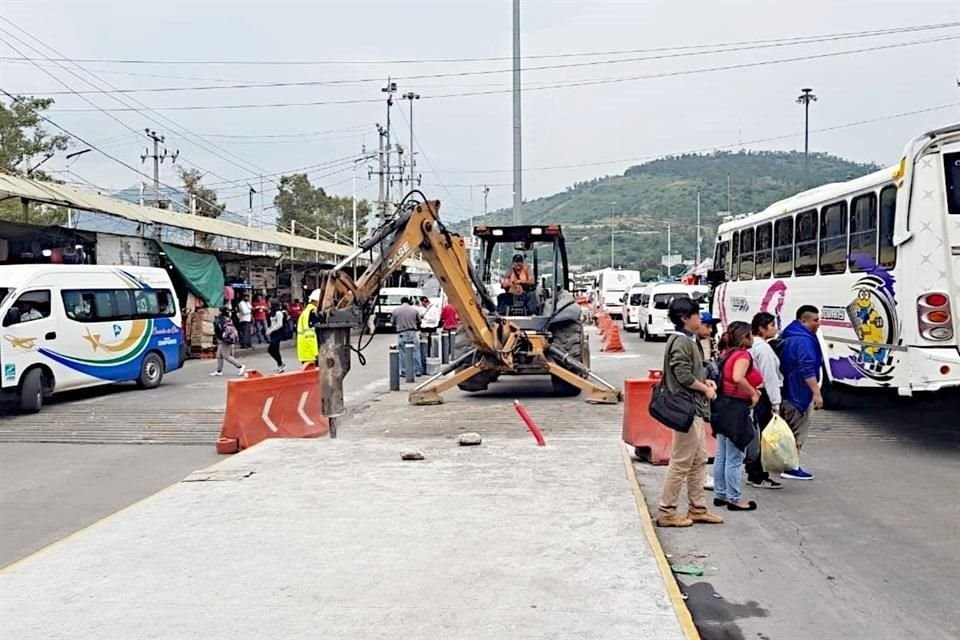 Los usuarios siguen teniendo que esquivar las obras.