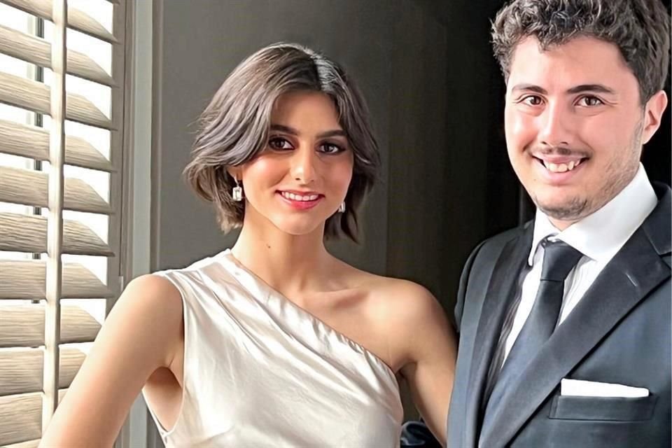 Mariana Bastón y José Antonio Bastón tienen 20 años de edad y son la adoración de su mamá.