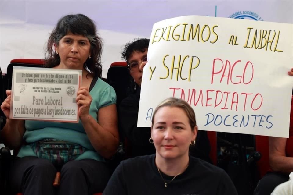 A los docentes les preocupa que hay rumores de que sus pagos no estarían listos hasta marzo del próximo año.