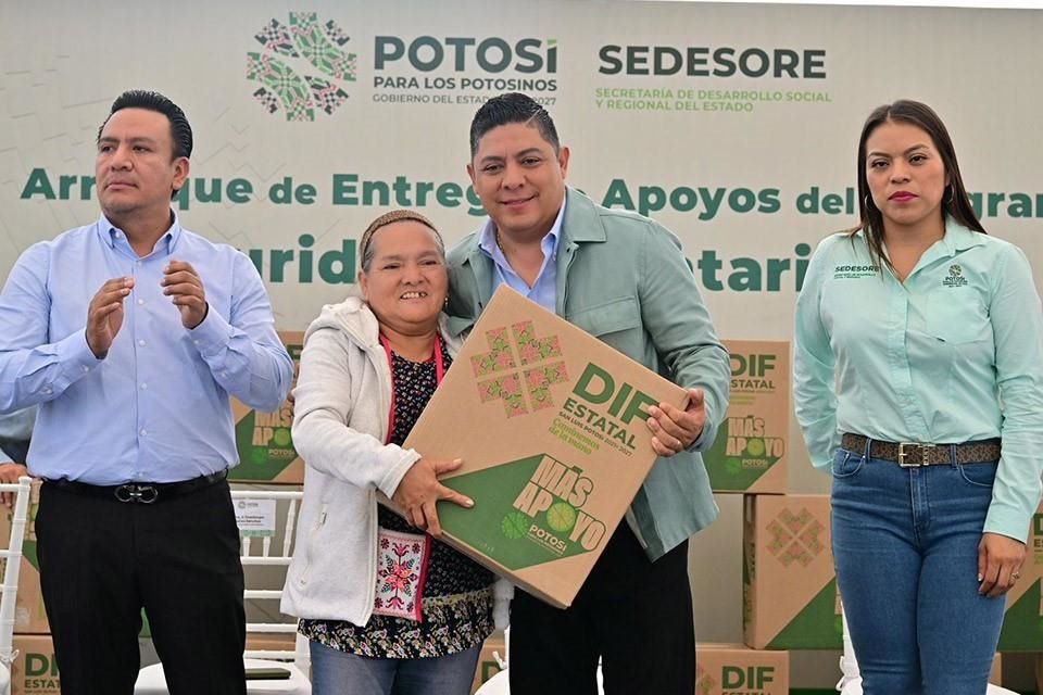 Gallardo arranca programa de seguridad alimentaria en SLP