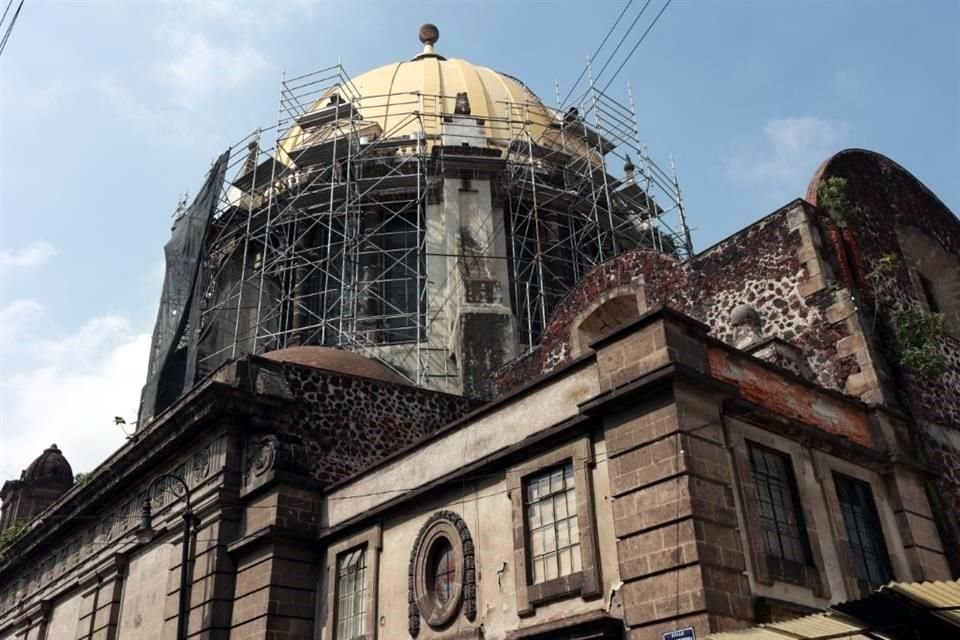 El Templo de Nuestra Señora de Loreto es uno de los que está pendiente por concluir los trabajos de restauración en la Ciudad de México.