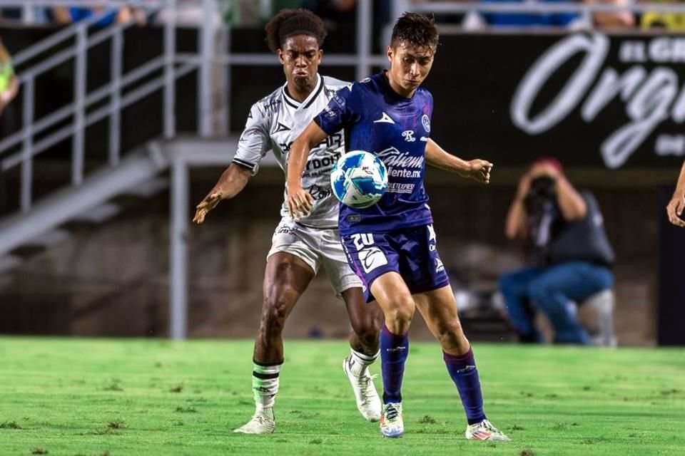 Pocas emociones en el partido.