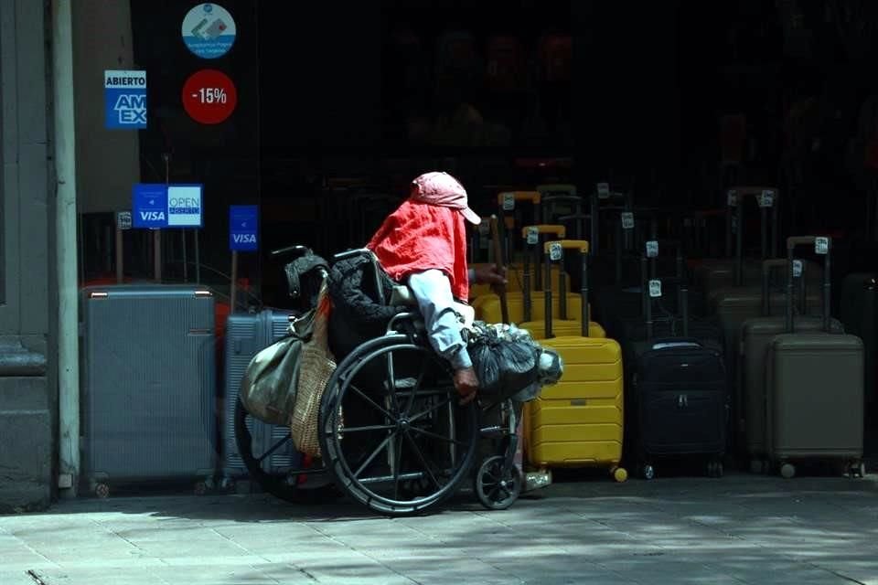 Especialistas y organizaciones alertaron que los protocolos de Protección Civil carecen de medidas enfocadas en adultos mayores o personas que viven con discapacidad.