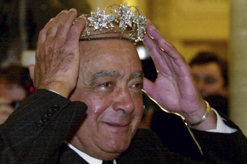 Mohamed Al-Fayed fue padre de Dodi Fayed, quien murió en un accidente automovilístico junto a la Princesa Diana en 1997.