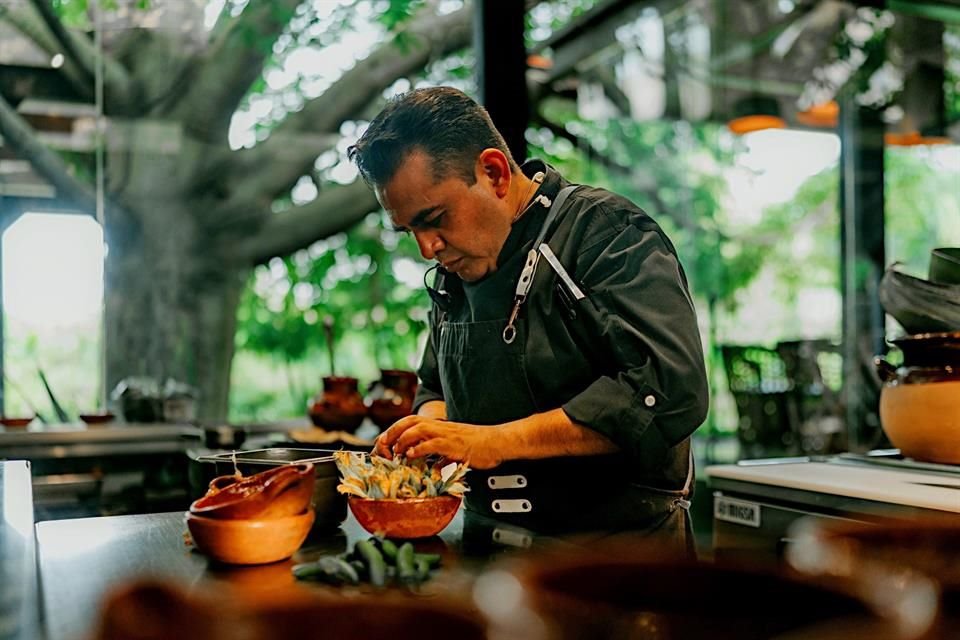 Edher Cervantes se ha encargado de dar a conocer la gastronomía de Morelos por todo México.