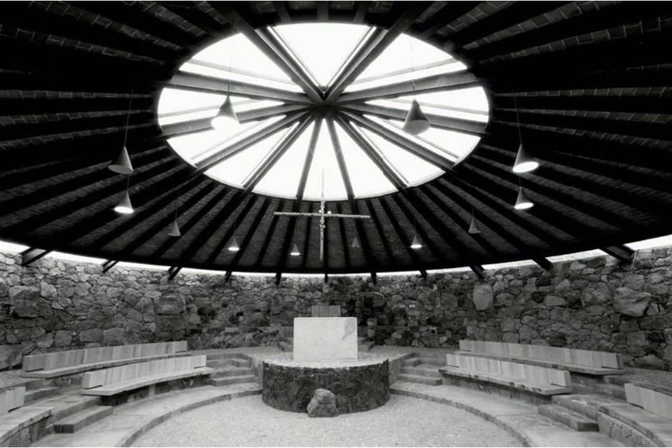 La abadía diseñada por Chávez de la Mora fue fundada en los 50 por Gregorio Lemercier; su capilla circular es pionera.