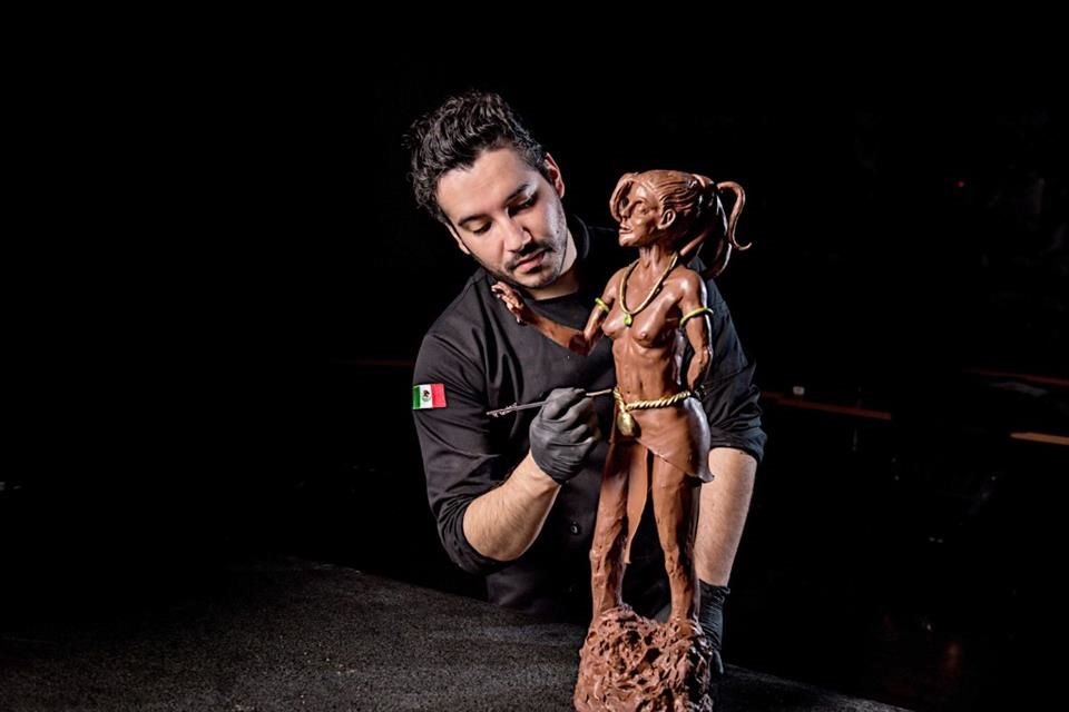 Uriel Ayuso mezcla el chocolate y el arte.