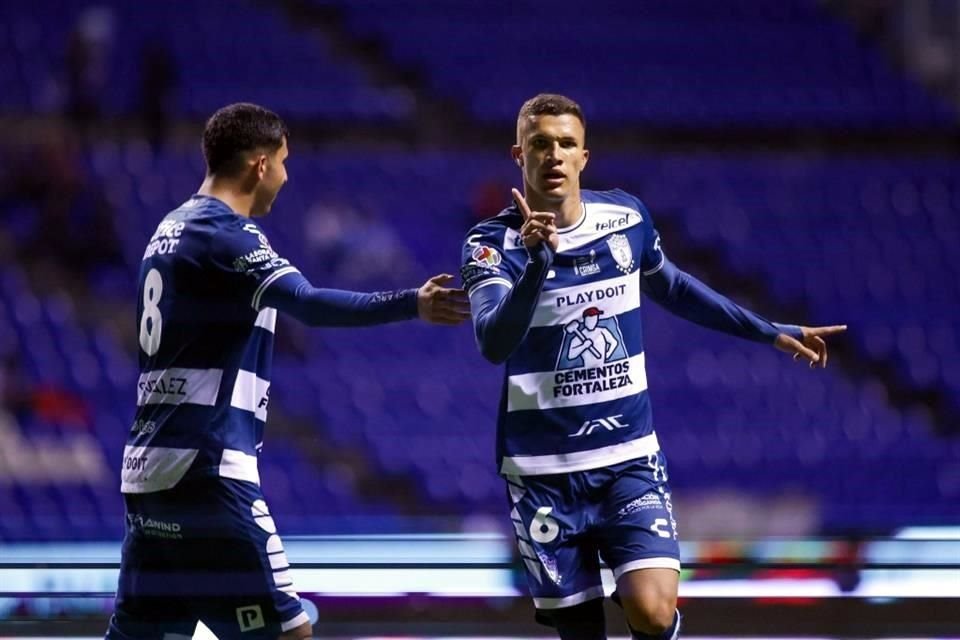 Nelson Deossa anotó dos goles en la victoria del Pachuca ante Puebla en la Jornada 9 del Apertura 2024.