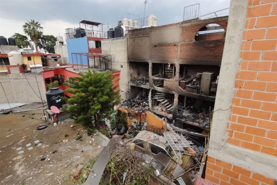 Explosión por acumulación de gas en Colonia Los Reyes, Coyoacán, afectó a 12 personas y 7 viviendas, informó Jefe de Gobierno, Martí Batres.