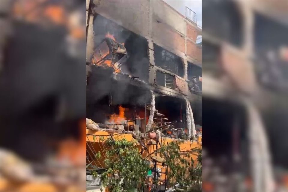 Explosión por acumulación de gas en Colonia Los Reyes, Coyoacán, afectó a 12 personas y al menos 30 viviendas, informó Martí Batres.