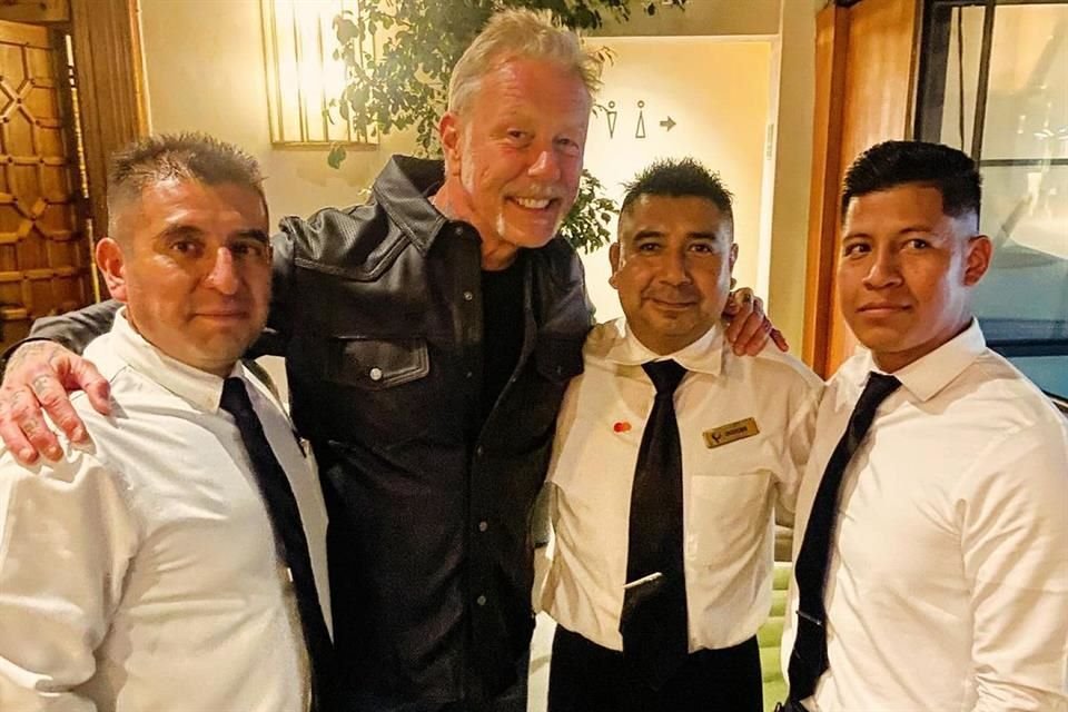 Después de su primer concierto en la CDMX, los integrantes de Metallica se deleitaron con la gastronomía mexicana, en el restaurante Arango.