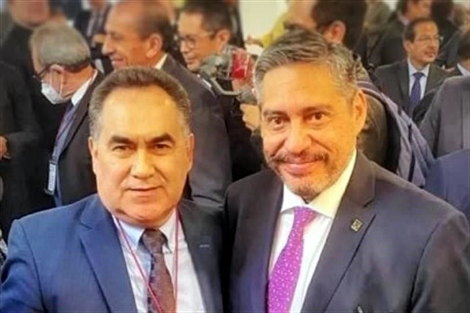 El Rector de la UAS, Jesús Madueña, y Luis Armando González, secretario general de la ANUIES, al momento de la selección de este último en enero de 2023.