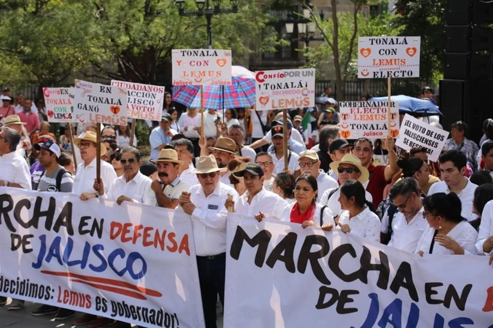 Marcha En Defensa de Jalisco para defender el triunfo de Pablo Lemus.