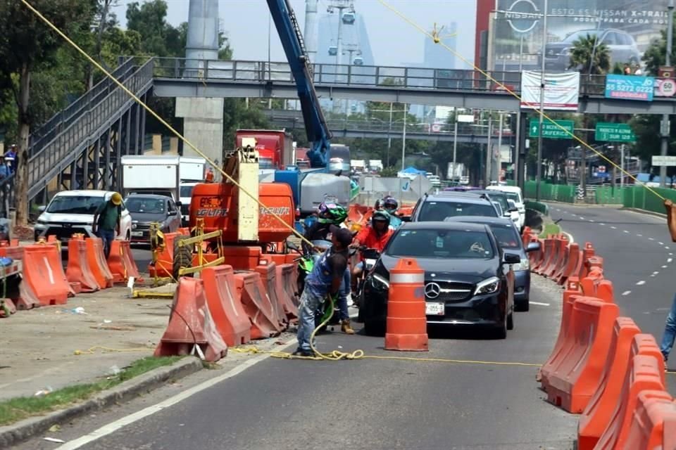 Los habitantes deben sortear obras del Cablebús y el Tren.