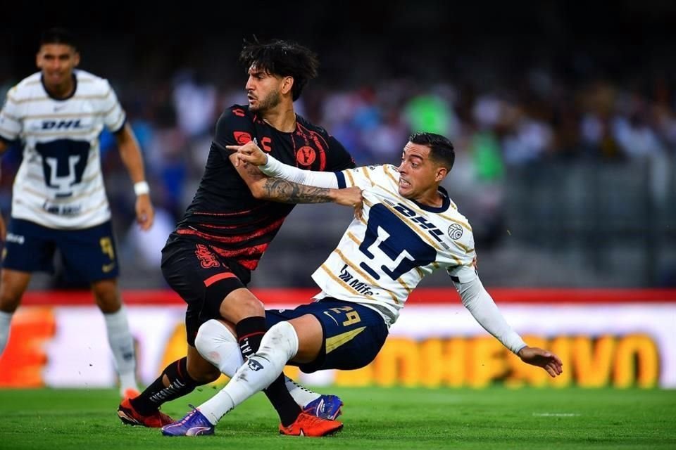 Rogelio Funes Mori falló situaciones claras de gol para los Pumas en el duelo ante Tijuana.