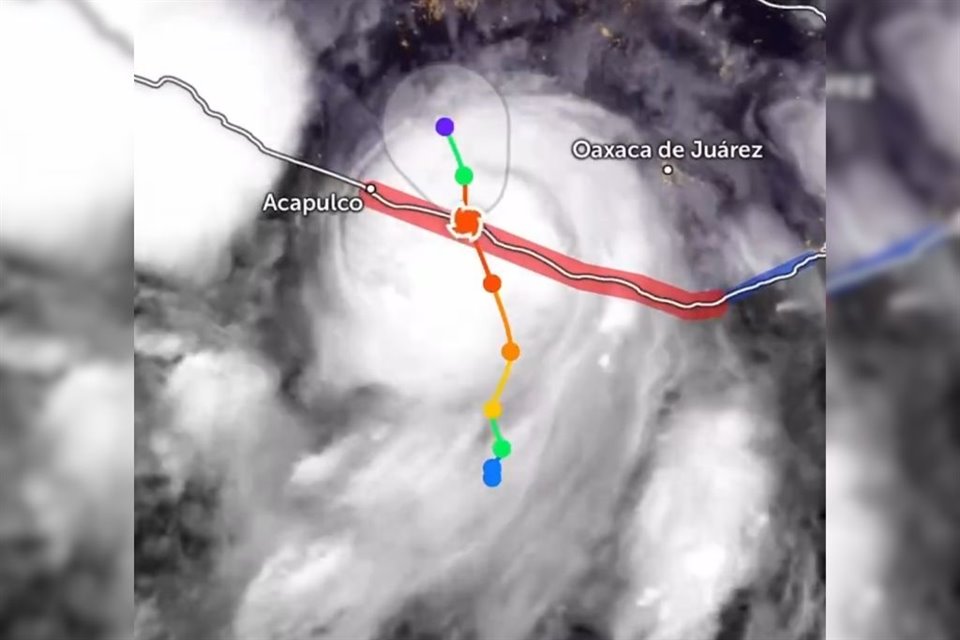 Huracán 'John' tocó tierra en el suroeste de Marquelia, Guerrero, como categoría 3, con vientos máximos sostenidos de 195 km/h, según NHC.