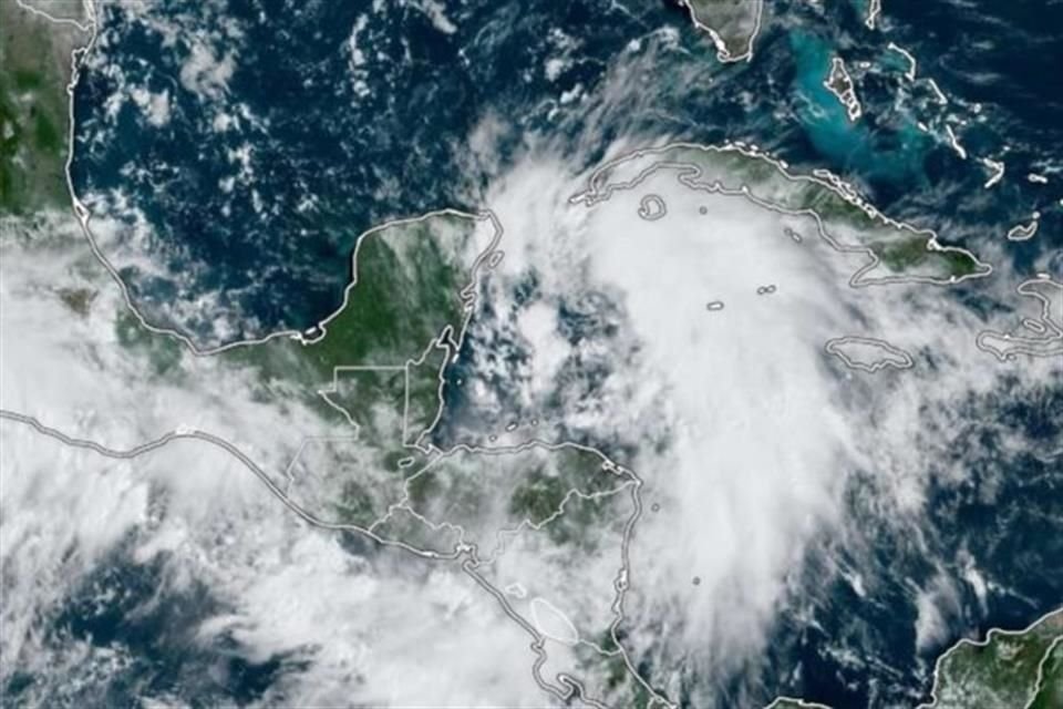 La tormenta 'Helene' pasará por Cancún, QR, según trayectoria del SMN.