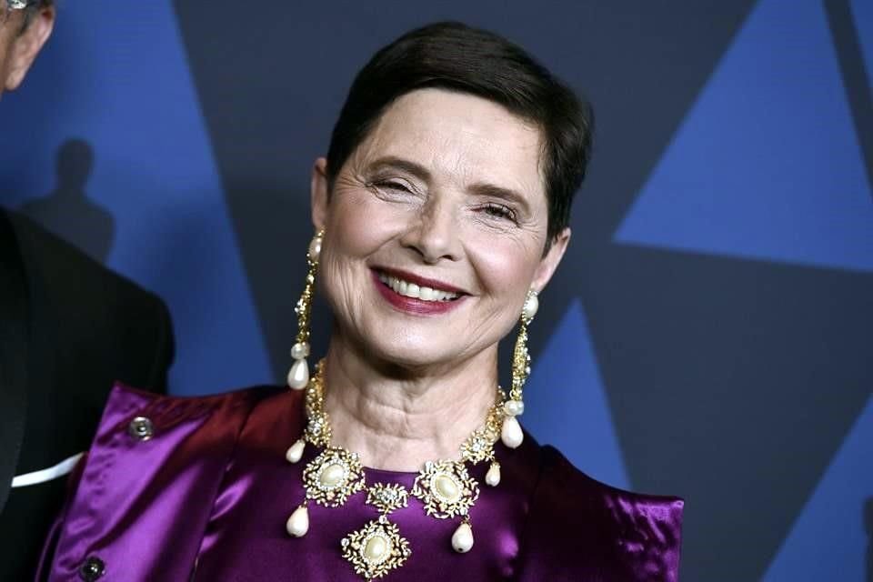 La Academia de Cine Europeo entregará un premio especial a la actriz Isabella Rossellini en reconocimiento a su trayectoria frente y detrás de cámaras.