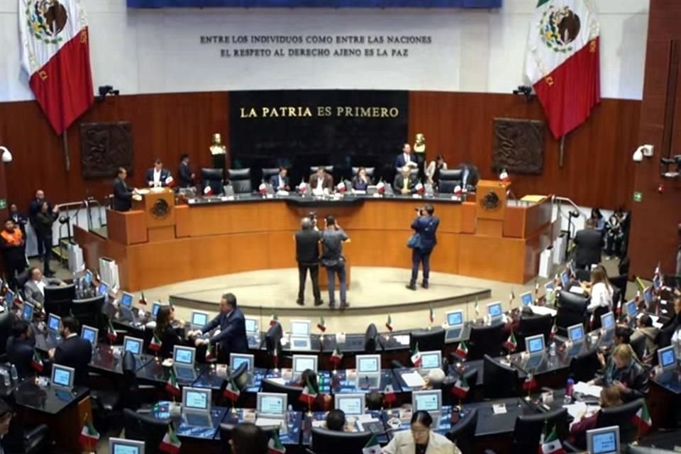 Morena y aliados en el Senado aprobaron en lo general la reforma que traslada la Guardia Nacional a Sedena.