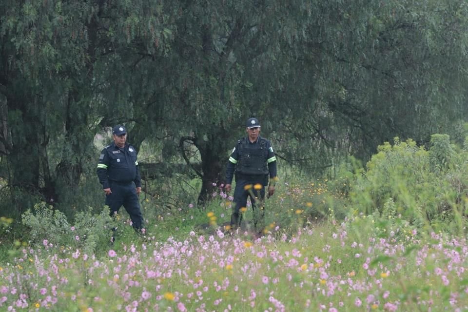 La víctima, de entre 30 y 35 años, tenía las manos atadas, estaba amordazado y presentaba heridas de bala en la cabeza.