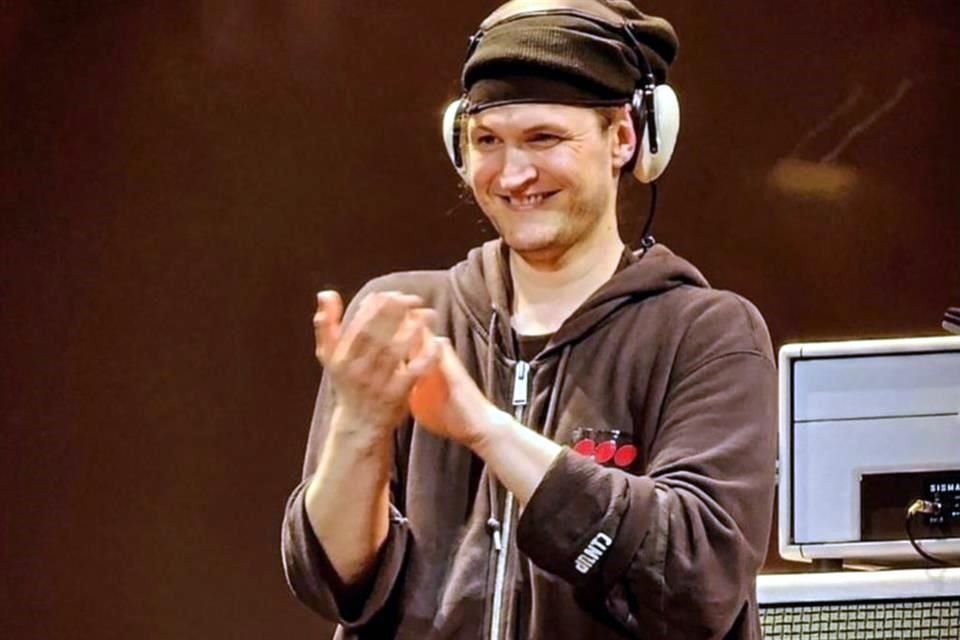 El guitarrista Josh Klinghoffer, miembro de la gira actual de Peal Jam, dijo ser inocente a cargos de homicidio tras atropellar a un peatón.