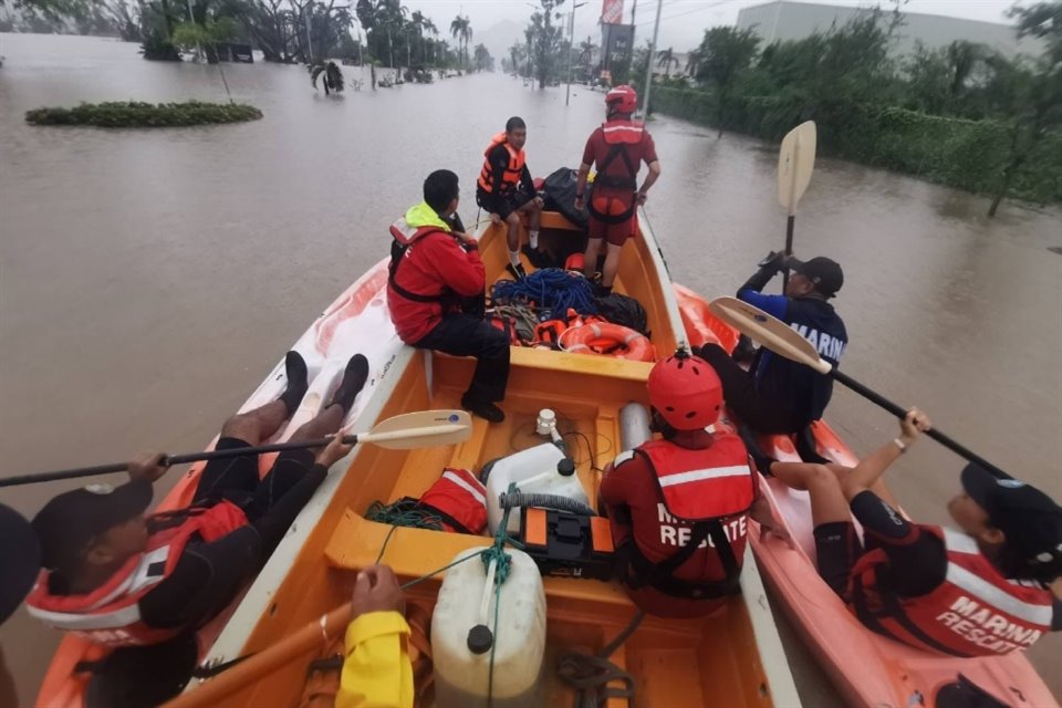 AMLO informó que la tormenta tropical 'John' no trajo mucho viento, pero sí mucha lluvia, lo que provocó inundaciones en zonas de Guerrero.